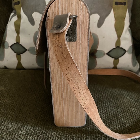 Portuguese Cork/Leather Shoulder Messenger Bag - Picture 9 of 11